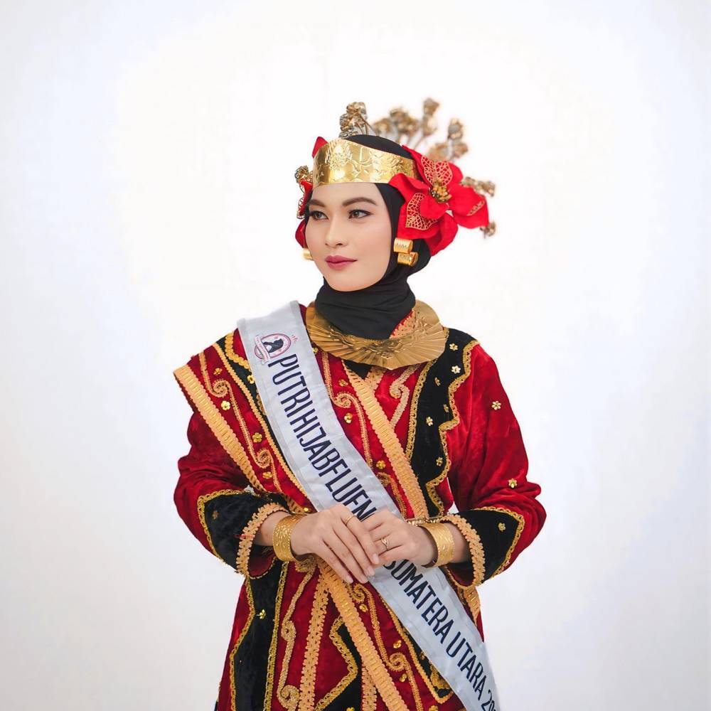 DINNY RAHMAYANI ZEBUA